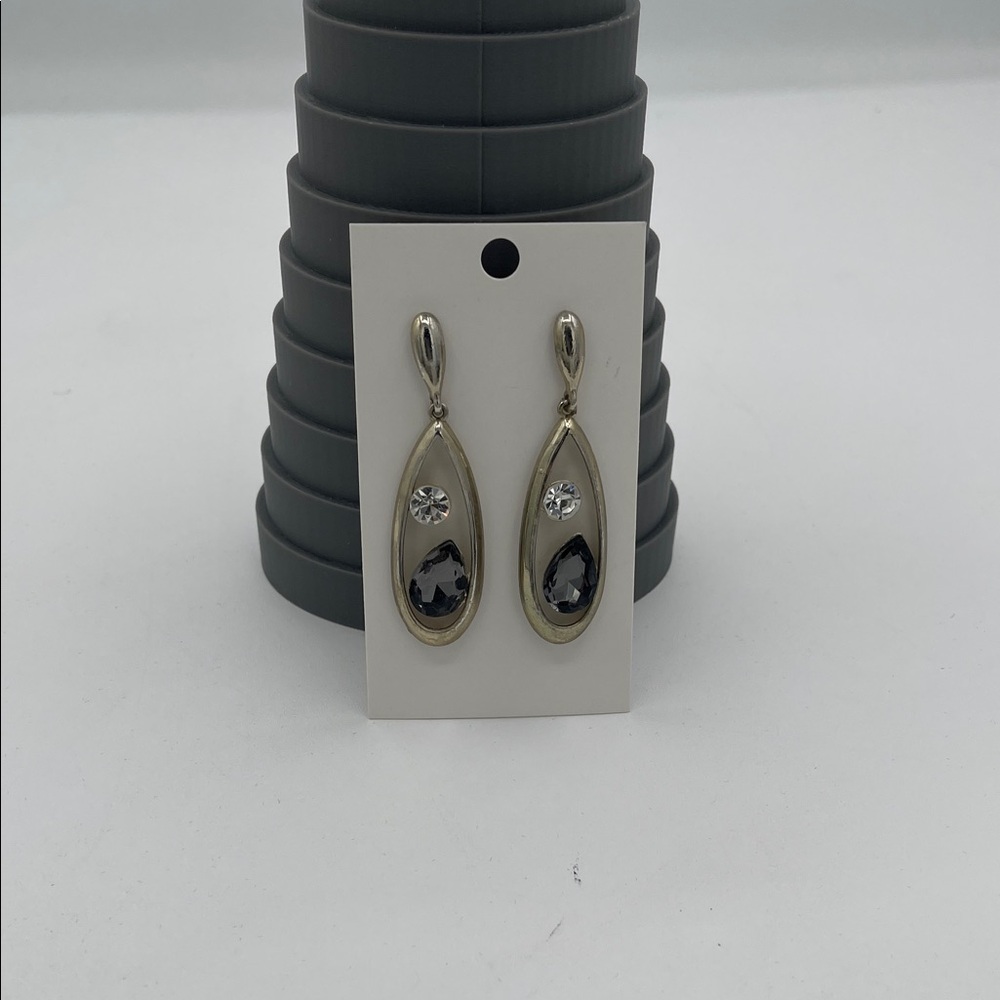 4.7.26-22 Silvertone Teardrop Drop Post Earrings with Black & White Rhinestones